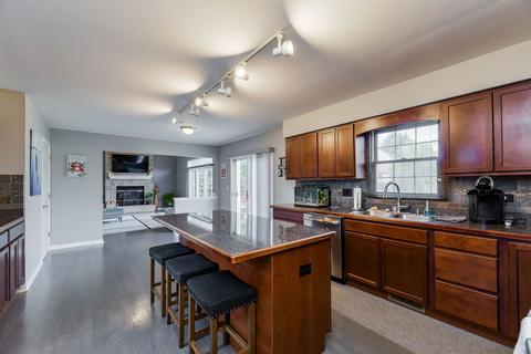 2235 Stonehaven Dr, Plainfield, IL 60586 photo 9