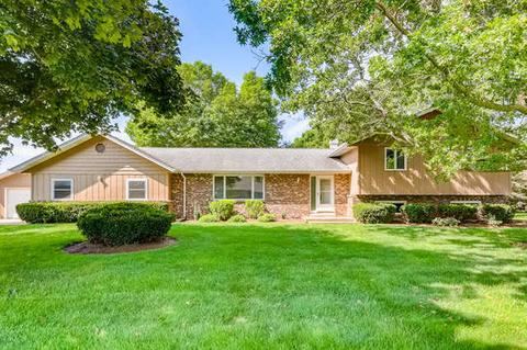 39 W085 Cliff Dr, Elgin, IL 60124 photo 2