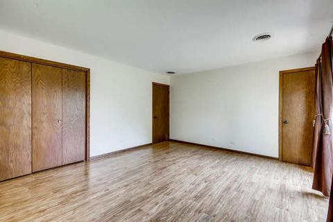 39 W085 Cliff Dr, Elgin, IL 60124 photo 18