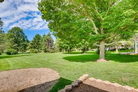 39 W085 Cliff Dr, Elgin, IL 60124 photo 34