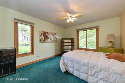 1104 Nottingham Ln, Elgin, IL 60120 photo 11