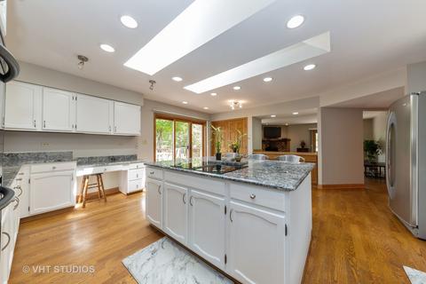 1104 Nottingham Ln, Elgin, IL 60120 photo 5