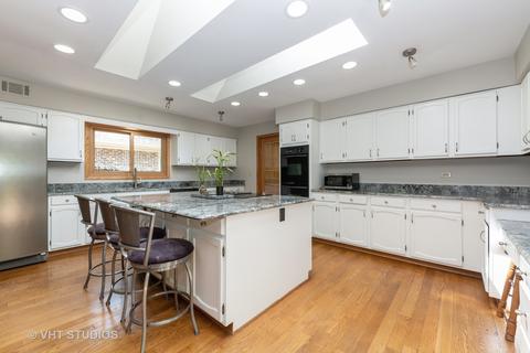 1104 Nottingham Ln, Elgin, IL 60120 photo 4