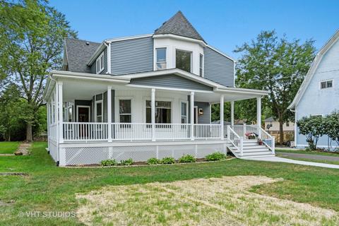 519 E 11th St, Lockport, IL 60441 photo 1