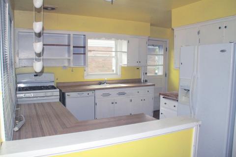 769 E Lincoln Ave, Des Plaines, IL 60018 photo 5