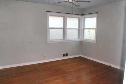 769 E Lincoln Ave, Des Plaines, IL 60018 photo 11