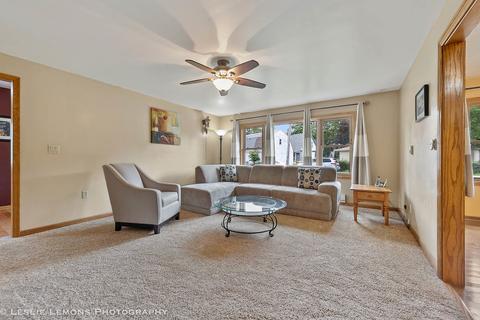 2 Coy Park Dr, Newark, IL 60541 photo 9