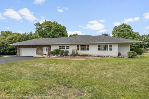 2 Coy Park Dr, Newark, IL 60541 photo 1