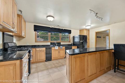 2 Coy Park Dr, Newark, IL 60541 photo 7