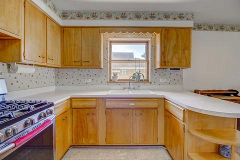 1950 Pine St, Des Plaines, IL 60018 photo 7