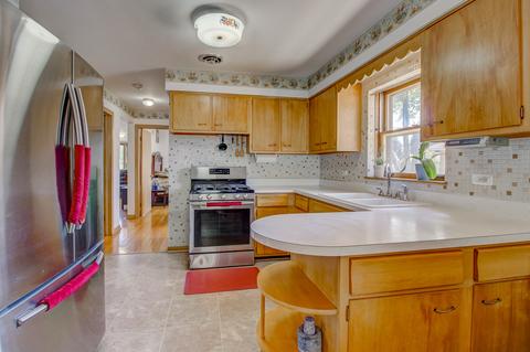 1950 Pine St, Des Plaines, IL 60018 photo 5