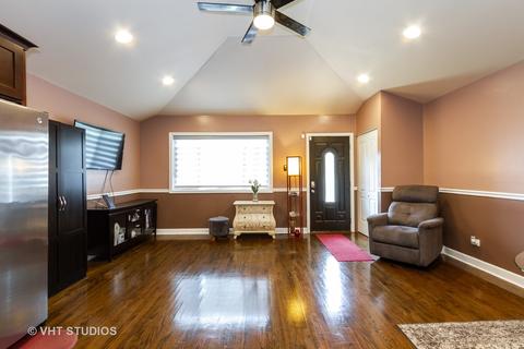 10001 S Lowe Ave, Chicago, IL 60628 photo 2