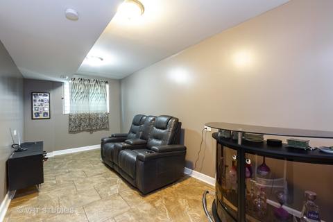 10001 S Lowe Ave, Chicago, IL 60628 photo 4