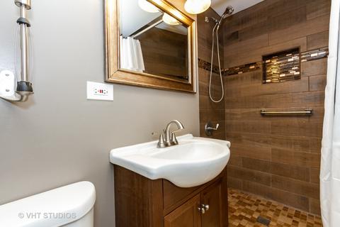 10001 S Lowe Ave, Chicago, IL 60628 photo 9
