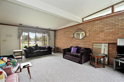 1485 W Budd Blvd, Kankakee, IL 60901 photo 2