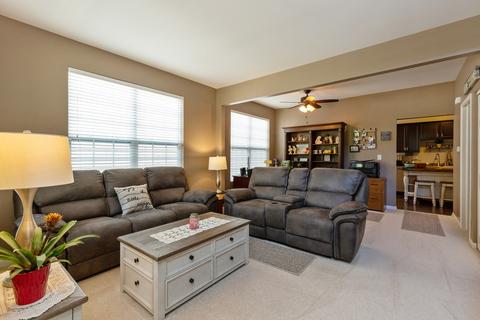 3603 Daisy Ln, Elgin, IL 60124 photo 3