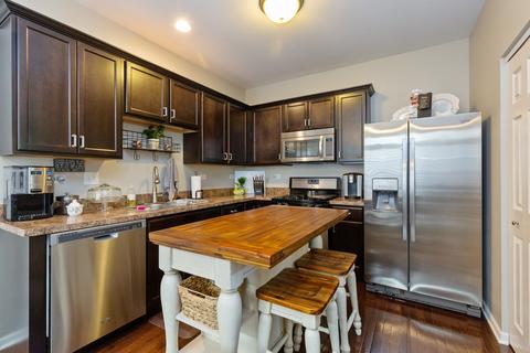 3603 Daisy Ln, Elgin, IL 60124 photo 5