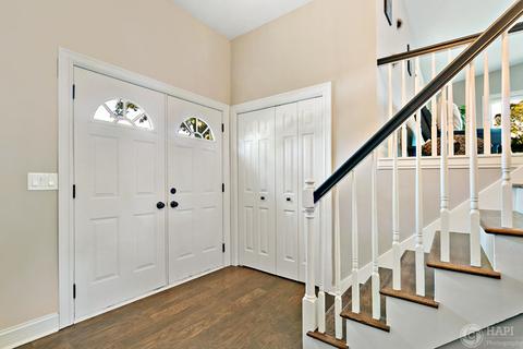 302 Crest Dr, Cary, IL 60013 photo 6