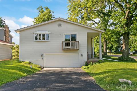 302 Crest Dr, Cary, IL 60013 photo 3