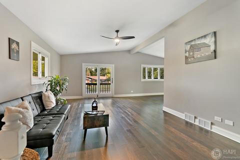 302 Crest Dr, Cary, IL 60013 photo 8