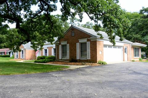 1125 Forest Dr, Elgin, IL 60123 photo 4