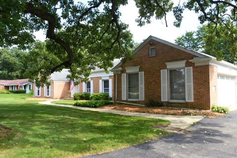 1125 Forest Dr, Elgin, IL 60123 photo 3