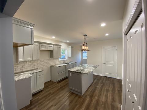 122 E Seminole St, Dwight, IL 60420 photo 3