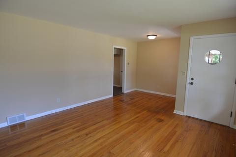 2501 S Scheid Ln, Mchenry, IL 60051 photo 9