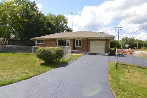 2501 S Scheid Ln, Mchenry, IL 60051 photo 1