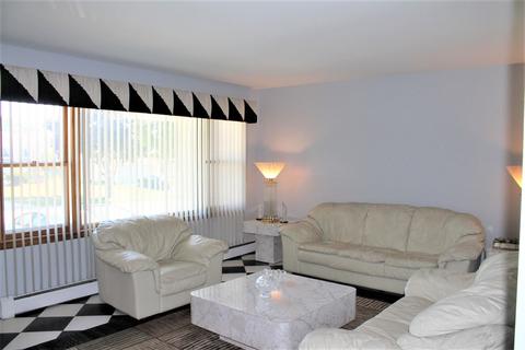 1353 Meyer Dr, Addison, IL 60101 photo 3