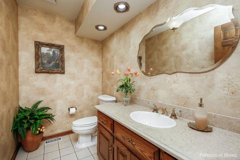 8921 Royal Dr, Burr Ridge, IL 60527 photo 21