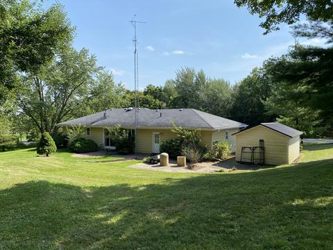 6917 Maple St, Marengo, IL 60152 photo 2