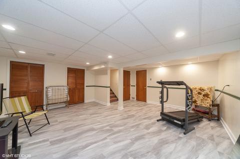 1590 Blackhawk Trl, Wheeling, IL 60090 photo 8