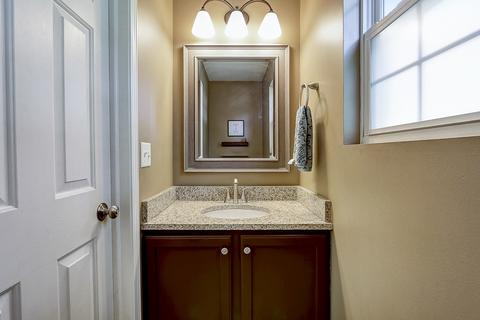 5750 Lake Pointe Dr, Plainfield, IL 60586 photo 9
