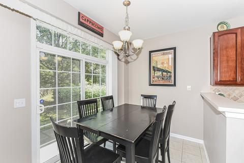 2204 Yale Cir, Hoffman Estates, IL 60192 photo 14