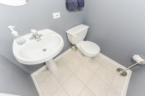 2204 Yale Cir, Hoffman Estates, IL 60192 photo 15