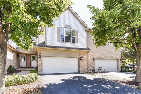 2204 Yale Cir, Hoffman Estates, IL 60192 photo 1