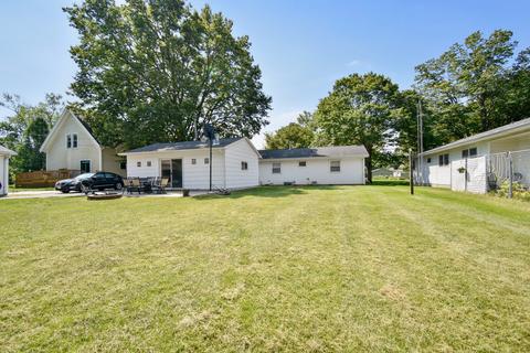 108 W Main St, Sidney, IL 61877 photo 5