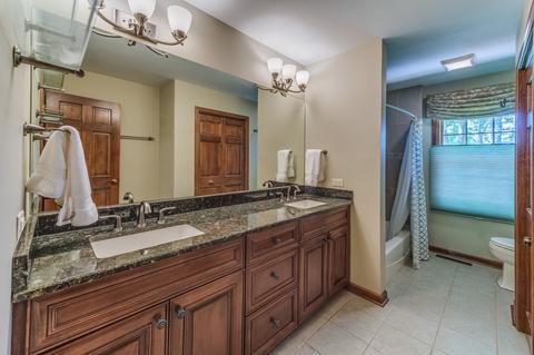 1135 Stuart Ct, Naperville, IL 60540 photo 19