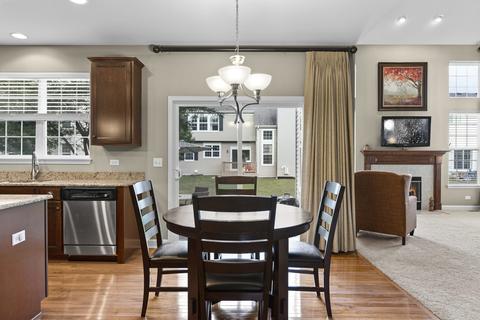 2067 Amelia Ln, Hoffman Estates, IL 60192 photo 7