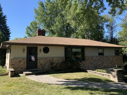 11 Walnut Ln, Algonquin, IL 60102 photo 2