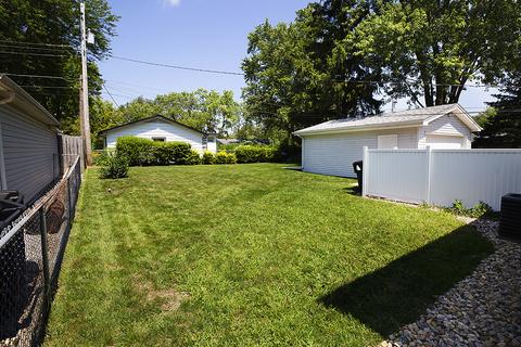 1106 David Dr, Normal, IL 61761 photo 4