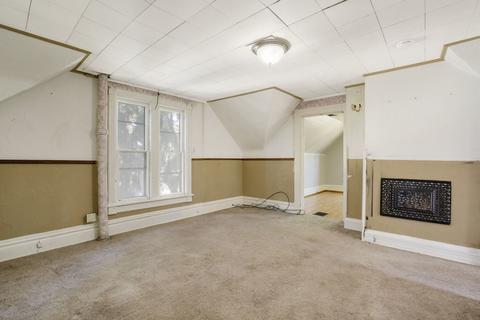 35 Lovell St, Elgin, IL 60120 photo 11