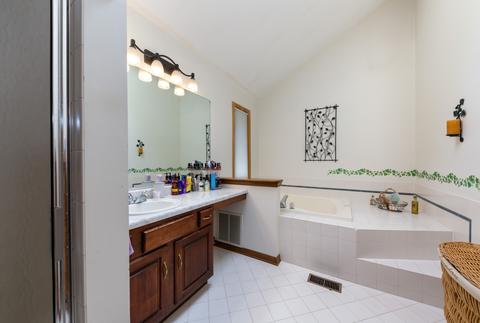 311 Fairway View Dr, Algonquin, IL 60102 photo 12