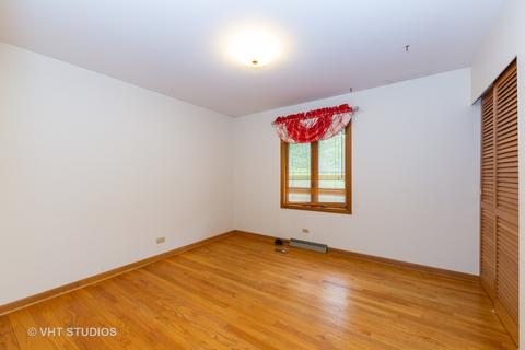 1270 Pleasantview Dr, Elgin, IL 60123 photo 16
