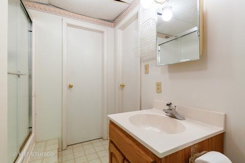 1270 Pleasantview Dr, Elgin, IL 60123 photo 23