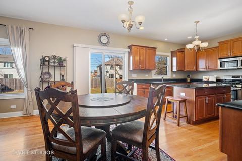 934 Crest Ave, Addison, IL 60101 photo 3