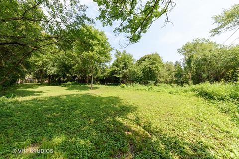 1365 Whitcomb Ave, Des Plaines, IL 60018 photo 4