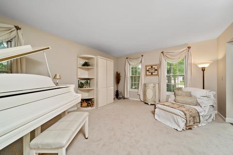 853 Cimarron Dr, Cary, IL 60013 photo 4
