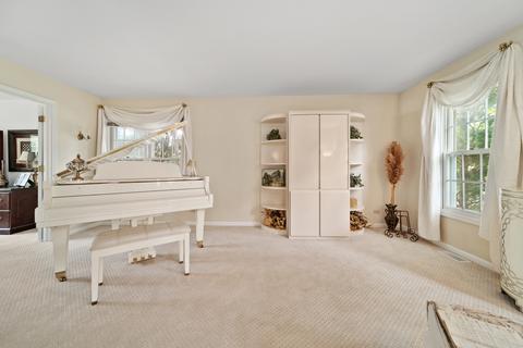 853 Cimarron Dr, Cary, IL 60013 photo 5